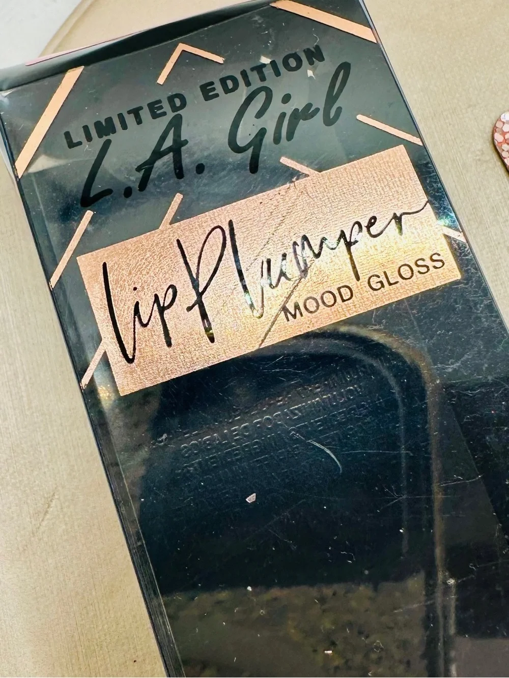 BNIB LA Girl Lip Plumper - Limited Edition Shimmery Mood Gloss